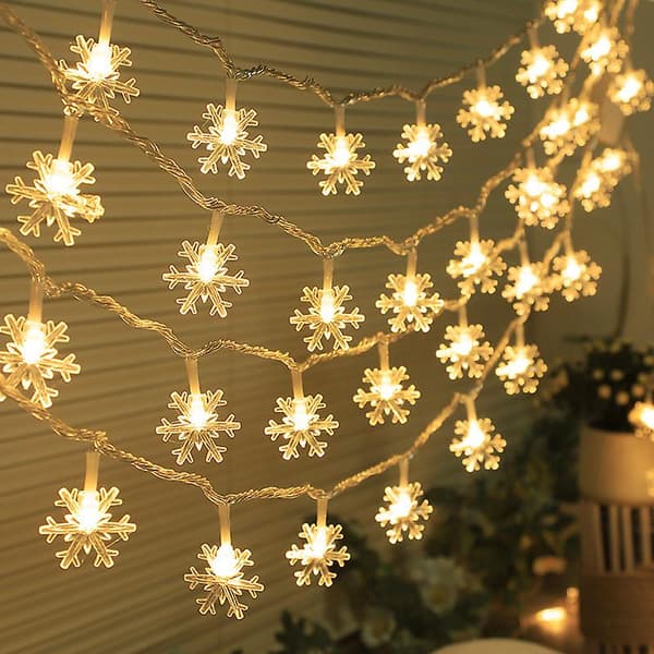 [8 lysmoduser] Julebelysning Dekorasjon, 6 meter 40 LED Snøfnugg Fairy String Lights Fjernkontroll USB-lading Soverom Rom Hage Fest Hjem Jul