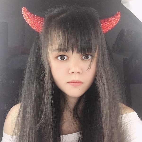 Glänsande röda djävulshorn hårklämma hårnål håraccessoarer för Halloween-kostym