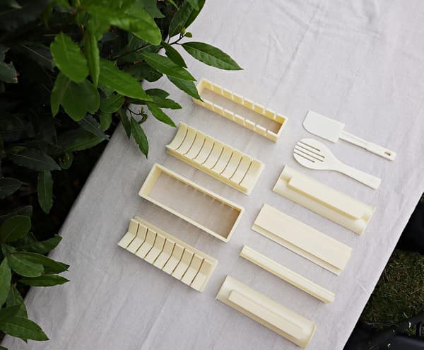 Sushi Maker Kit 10 deler / Risform - 5 unike former - Hjerte, Rund, Pyramide, Firkant/DIY Japansk matlaging hjemme