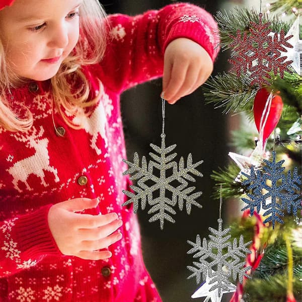 Udsøgt julepynt juletræspynt julescene pynt julepulver snefnug