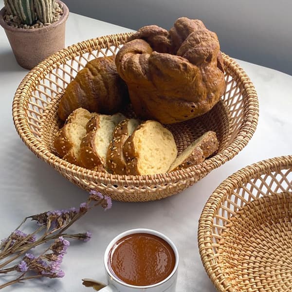 Woven Fruit Basket Small Round Bread Basket for Snacks and Serving on the Dining Table in the Living Room