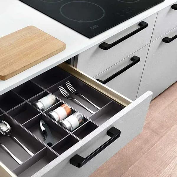 Kitchen Cabinet Handles 10-pack, Zinc Alloy Drawer Pulls for Doors and Cabinets, Modern Black, 128mm with Screws