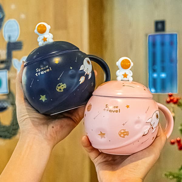 450 ml Astronaut Mug Space Emblem Planet Mug, Ceramic Coffee Mug with Lid and Spoon for Coffee, Tea, Milk, Space Mug for Friends