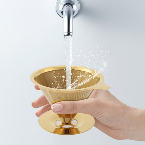 Kaffedryppfilter i rustfritt stål med titangull, med koppstativ og håndtak