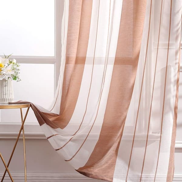 Sett med 2 dekorative 140x225cm hvite+brune transparente gardiner med trykk