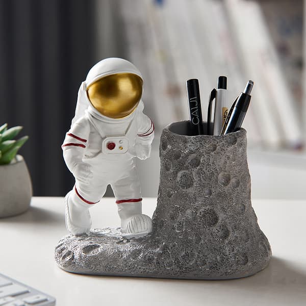 Staty Astronaut Pen Blyantholder med Telefonholder, Resin Mobi