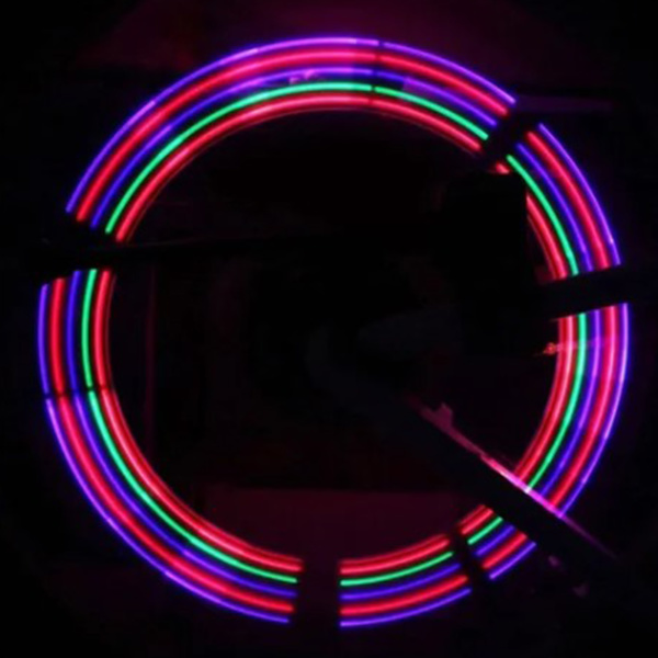 2 stk. LED-cykelhjulslys 7 tilstande blændende lys Cykeldækventilspindellys til cykeltilbehør