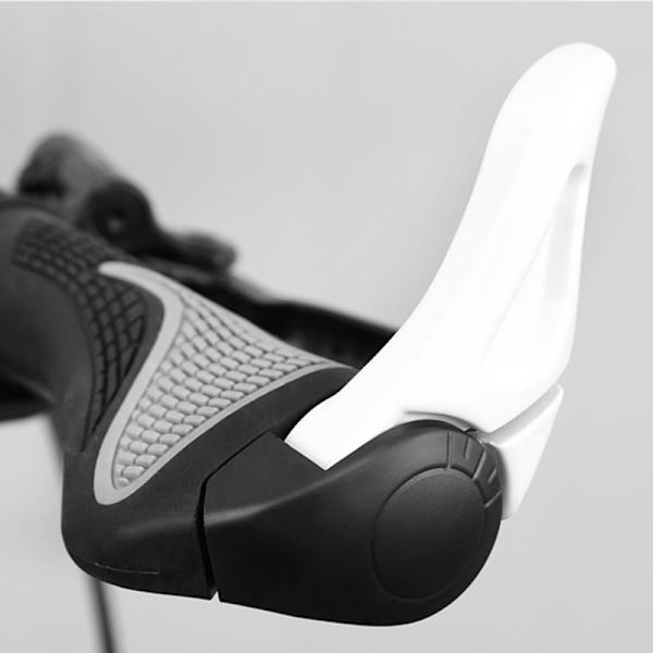 1 par sykkelstyregrep Ergonomisk design Justerbar aluminiumslegering Bilateral sykkel Støtdempende håndtak Hvitt horn