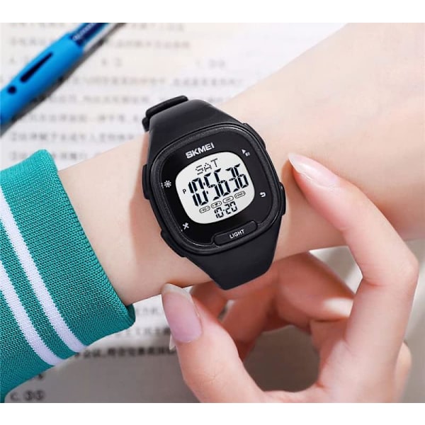Fyrkantig Unisex Digital Klocka Multifunktion Stoppur Alarm Nedräkning Dubbel Tid PU Rem Vattentät Armbandsur för Kvinnor Män