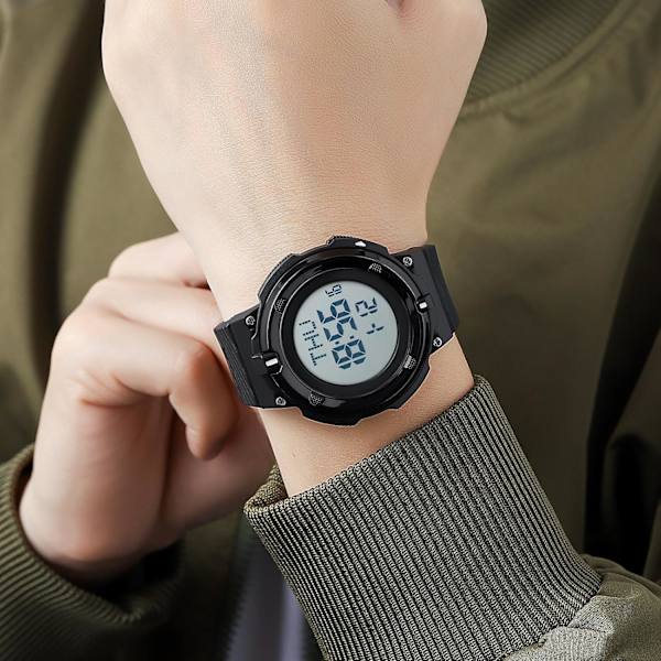 LED Digital Herrklocka Utomhus Sport Multifunktion Armbandsur Alarm Datumklocka för Män 50M Vattentät TPU Rem