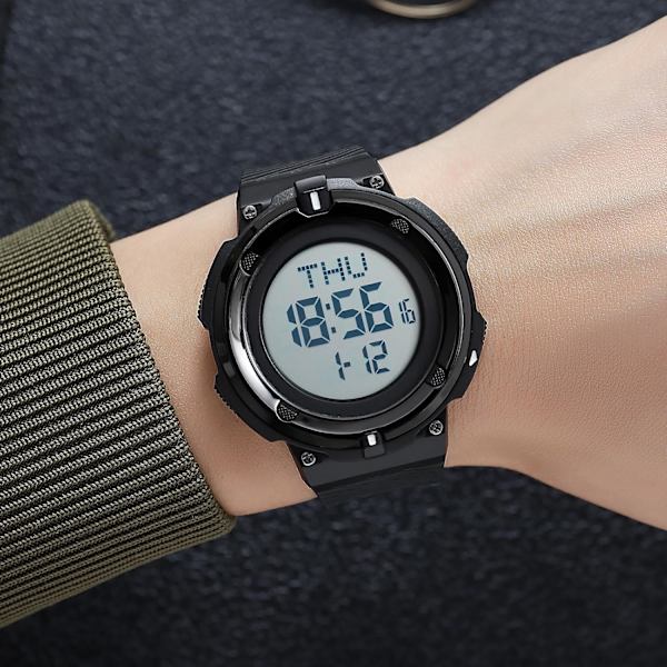 LED Digital Herrklocka Utomhus Sport Multifunktion Armbandsur Alarm Datumklocka för Män 50M Vattentät TPU Rem