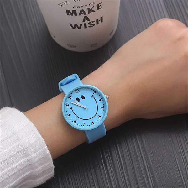 Moderigtigt luksuriøst smil armbåndsur til teenagepiger - Sød og komfortabel børneure - Watch Masculino Watch Sky Blue