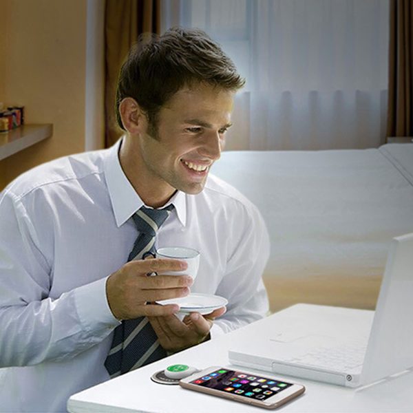 15W USB-C USB-A Snabbladdare 3.0 Inbyggd Skrivbordsenhet Qi Snabb Trådlös Laddare Inbyggd Laddare 60mm/2.36\"