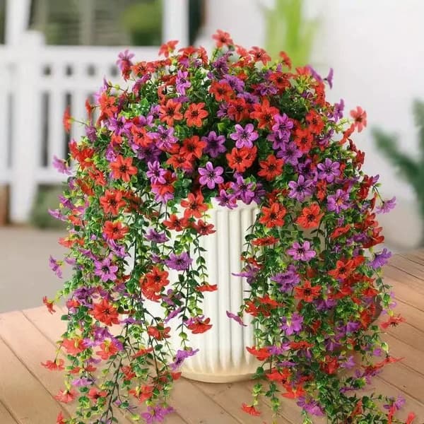 Kunstige hængeblomster 2-pak silkemargueritter med eukalyptus til haven red