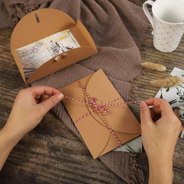 100 kpl kirjekuoria 6 x 10 cm Mini Kraft-kirjekuoria sydänlukolla onnittelukortteihin jouluun ystävänpäivän lahjakortteihin