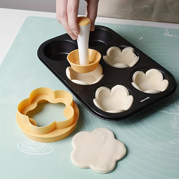 Bakformar i plast, kakformar och muffinsformar i polypropen, 2/4 st Two-piece Set