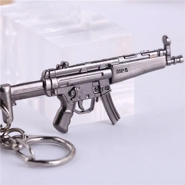 Nyhet Counter Strike Pistol Ak47 Nyckelring Herrar Prydnad Awp Gevär Sniper Cs Go Sabel Herrväska Bilnyckelring Smycken Souvenirer 16