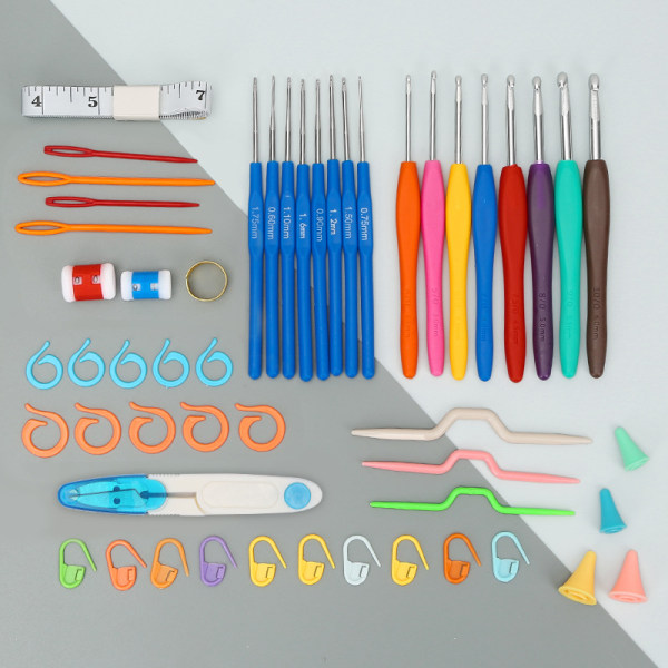 Håndgjort stickpaket med 16 enkla virknålar og materiale for mångsidig stickning