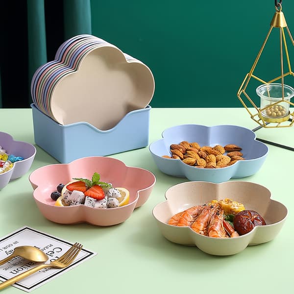 Blomformade serveringsbrickor, 5-delat set, återanvändbara plasttallrikar, diskmaskinssäkra Beige