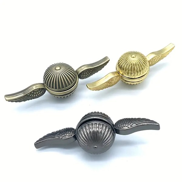 Gyllene Snitch Fidget Spinner - Stressreducerande Leksak för Barn och Vuxna