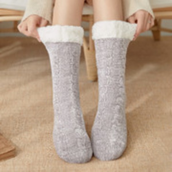 Hyggelige og varme sokker med skridsikker beskyttelse - FLUFFY ljusgrå