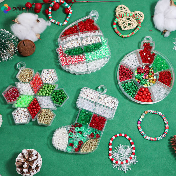 Jul DIY Armband Set Julgran Pärlkit Oregelbundet Formad Låda (approximately 550 pieces)