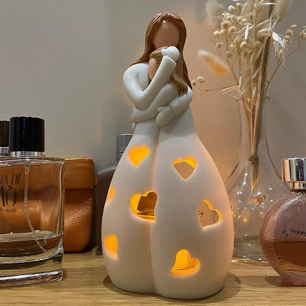 Presenter för mamma från dotter, mors dag present - ljusstake staty med flimrande LED