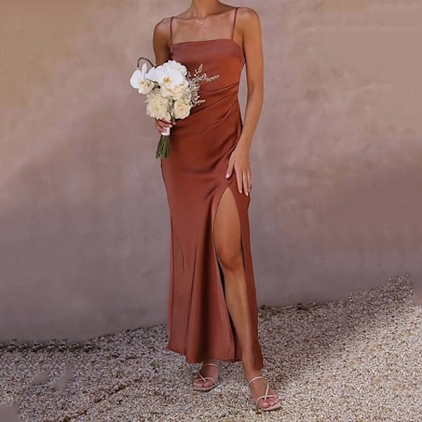 Satin Maxi-kjole for kvinner - Ribbet sideslits - Mesh én skulder - Festlig cocktail - Off Shoulder light brown S