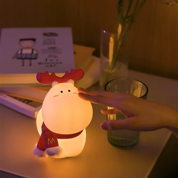 Touch-Sensitive Deer Shaped Silicone LED Table Lamp for Kids Room Decor, Night Light, Reindeer, Christmas