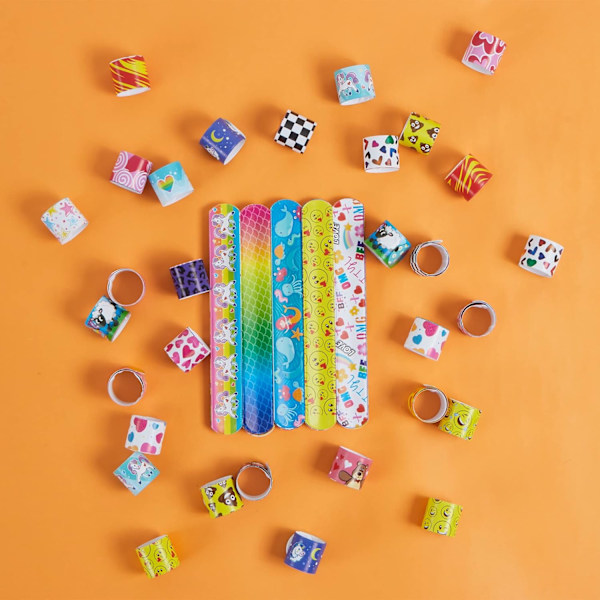 100 st Slap Armband med Färgglada Hjärtan Djur, Festpåse Fyllmedel för Barn (30 Designer) Födelsedagsfest Favörer Pack