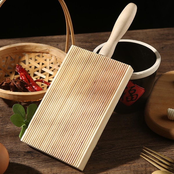Praktisk pastaplade Nem betjening træstribeformet spaghetti-pastamaskineform til køkken