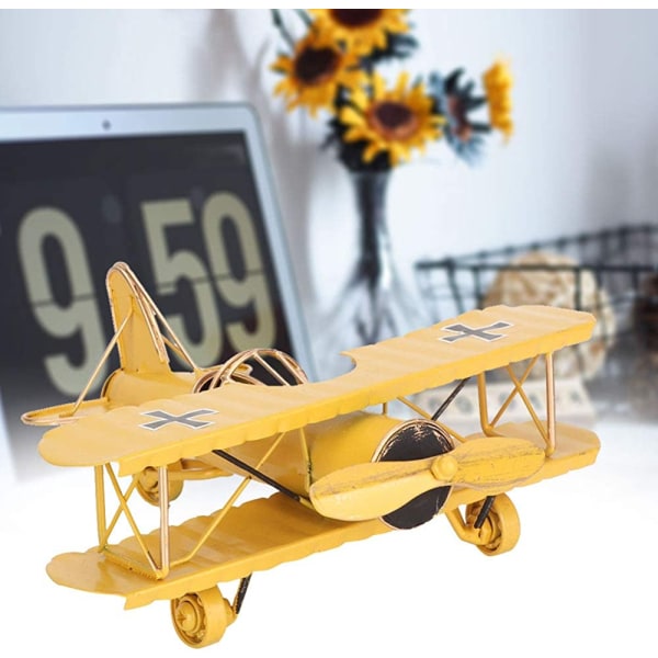 Vintage flymodel, mini-metal biplan flymodel legetøj til boligindretning Ornament Fotorekvisitter Studieværelse Skrivebordsdekoration (gul)