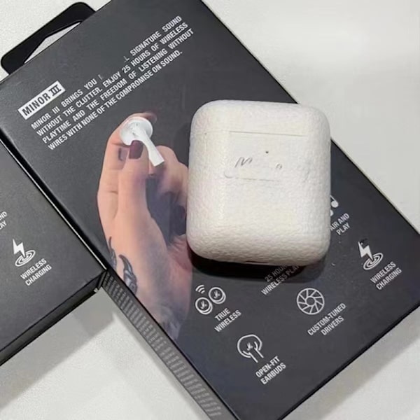 Trådløse Bluetooth-hodetelefoner hvite white float