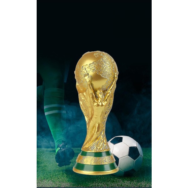 2022 FIFA World Cup Qatar Replica Trophy 8.2 - Ejer en samlerversion af verdensfodboldens største præmie (størrelse: 21 cm)