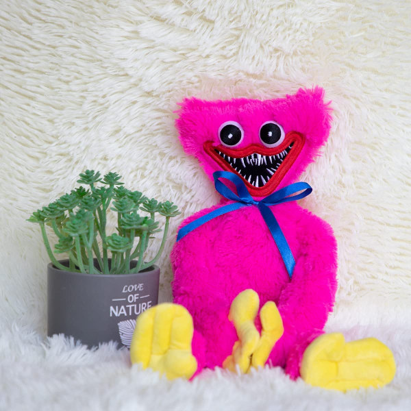 Kissy Missy pehmolelu, Huggy Wuggy täytetty nukke, Poppy Playtime -pelin pehmolelu faneille, lahja lapsille syntymäpäivänä, jouluna, uutena vuotena (vaaleanpunainen)