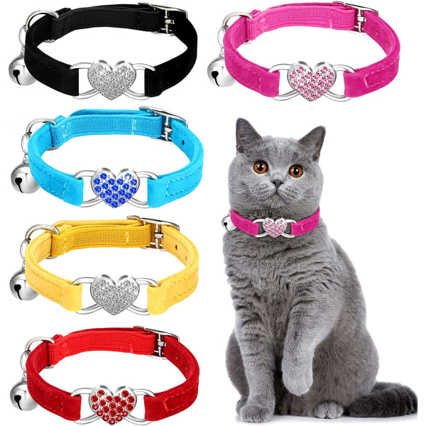5 delar  Katthalsband Mjuk sammets kattungehalsband med säkerhetsklocka och kärlekshjärta Rhinestone Breakaway Spänne Justerbart för Kitty och Valp