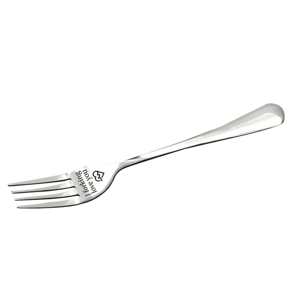 Gravert gaffel-beste gave til ektemann med liv og familie