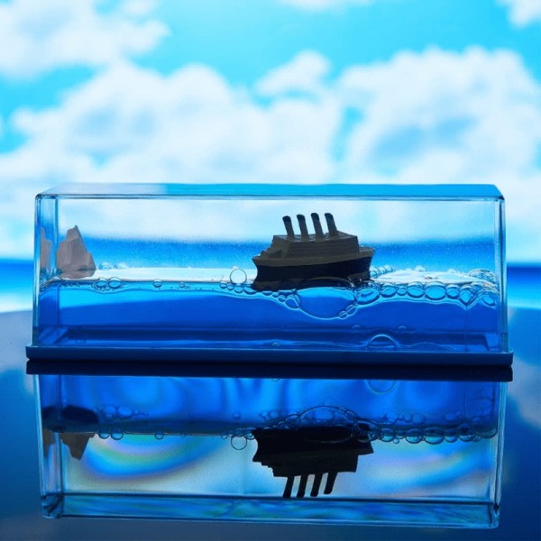 Titanic i glass - Usinkbart skip - Kult ornament