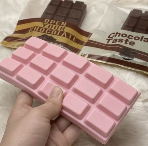 Långsamt återfjädrande smörrostbröd klämleksak, mjuk PU stresslindrande fidget för vuxna 8cm Cheese Cube