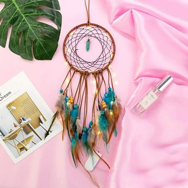 Pieni Dream Catcher LED-valoilla, Dream Catcher seinätarra kodin sisustukseen - halkaisija 13 cm, pituus 45 cm