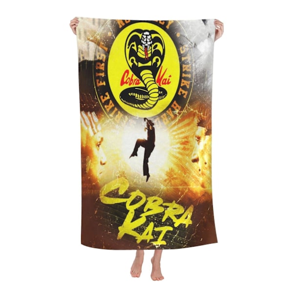v334 Cobra Kai Mikrofiber Strandhåndklæde Let Badehåndklæde Sød Anime Blød Anti-Fade Super Absorberende hnA334