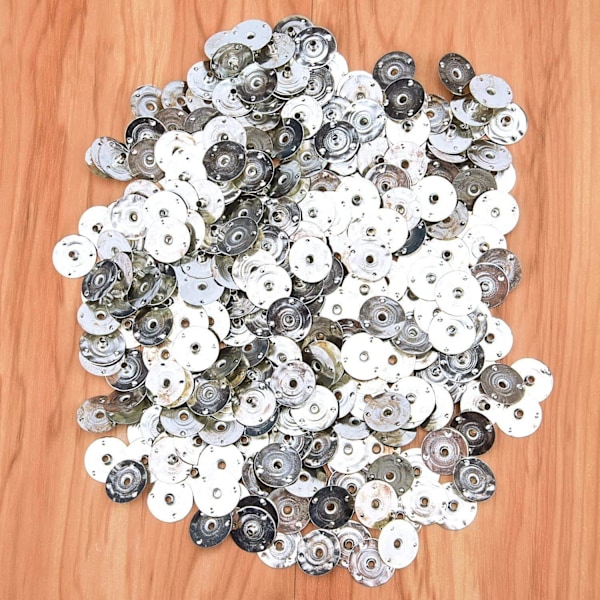 200 kpl 12,5 mm metallisia sydänlangan pidikkeitä kynttilän valmistukseen (