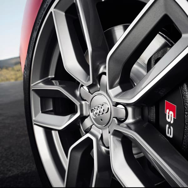 4-pakning - Audi Senterkopper / Navkapsel - B 24 240 Silver 70mm / 135mm