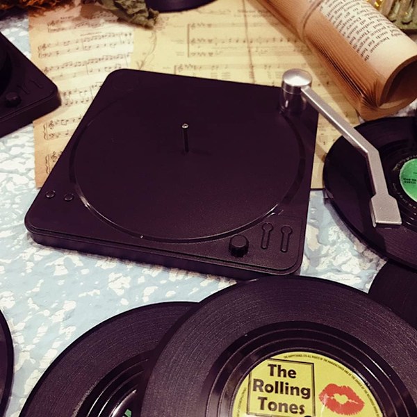 6 stk Retro CD Brikker med Holder Vinyl Koppmatter Sklisikker