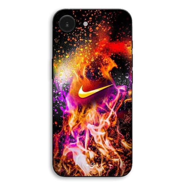 Coque til iPhone 17e Nike farvet maling Maniacase Svart