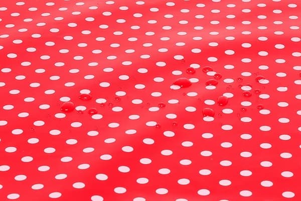 Home Direct Rund PVC Vaxduk 140cm Små Röda Prickar