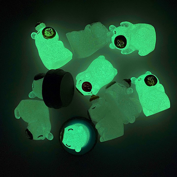 2 Styck självlysande Mini Capybara Resin Miniatures Glow At Night Fair