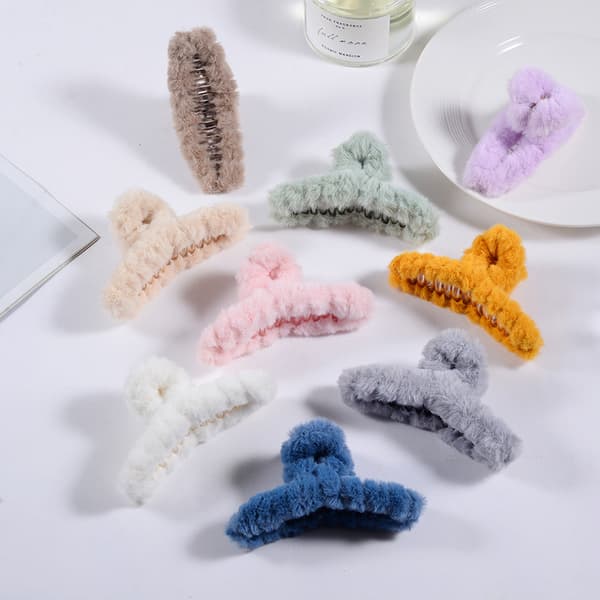 Kvinnor Hair Claw Plysch Clip e n Fall Winter Solid Elegant Acryli A7
