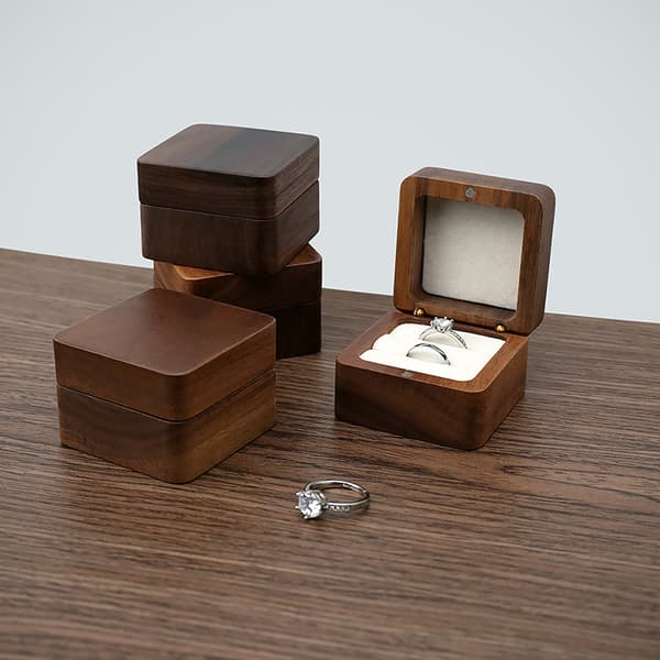 Trä Ring Box Smycken Display Lover Ring Hållare Engagemang Vi B3