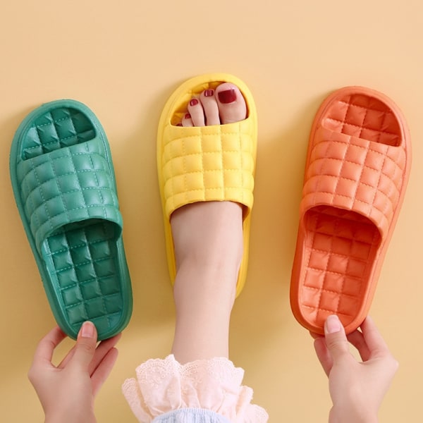 Women Indoor Slippers Floor Flat Shoes Summer Non-slip Flip Flops Bath Home Slippers Female Comfortable Zapatillas de hombre Yellow 43